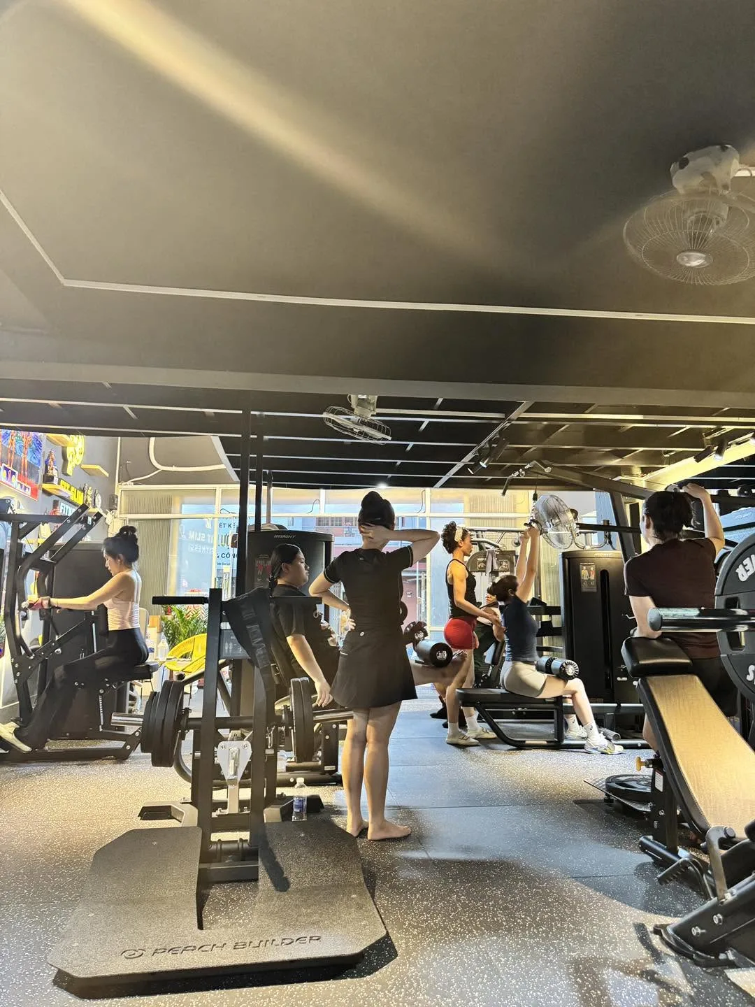 Khu cardio